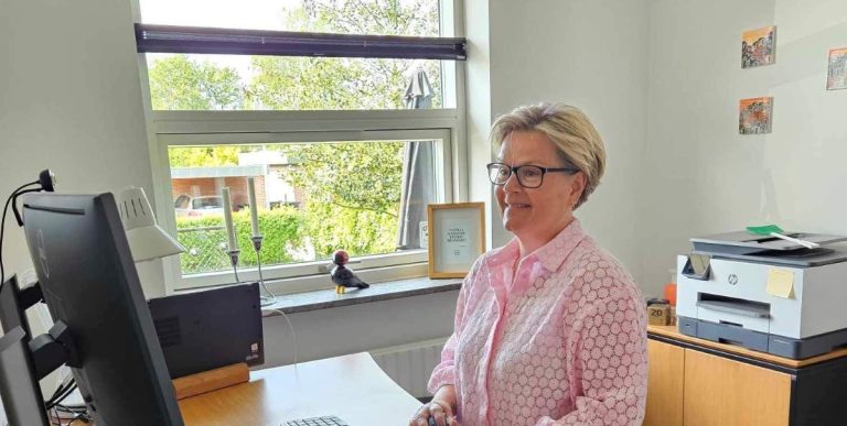 Hos Arbejdernes Landsbank får man skærmbriller uden besvær